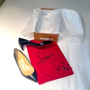 Christian Louboutin RARE Pigalle 45 kid black patent kitten heel